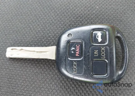 2002 Lexus Es 300 из США, поврежденный, VIN JTHBF30G325034847